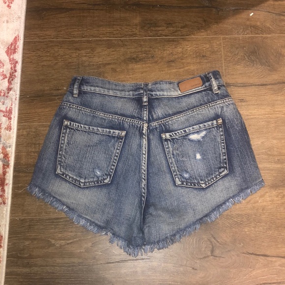 Garage Festival Short - Picture 2 of 7